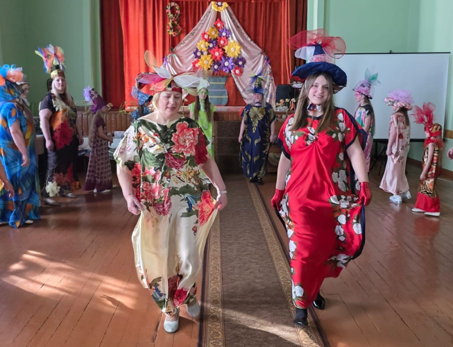 Skaistā Netradicionālās modes šovs, koncerts un rokdarbu izstāde