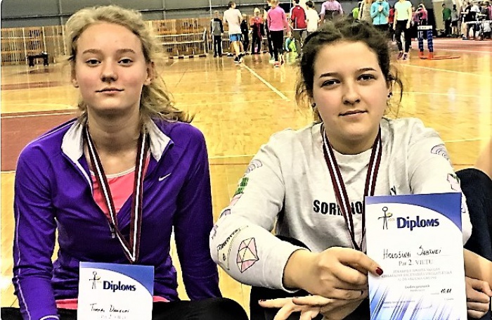 Старты легкоатлетов в зимнем сезоне