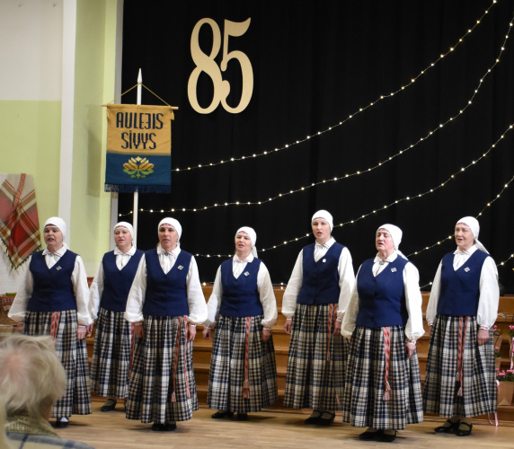 Etnogrāfiskais ansamblis “Aulejas sievas” atzīmējis 85 gadu jubileju