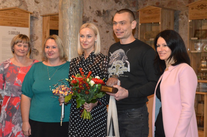 Vēlam veiksmi!