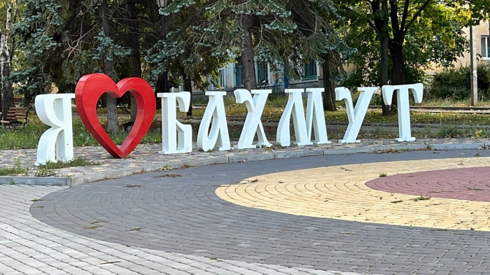 Jūlija savu darbu turpina