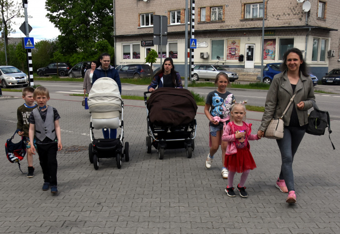 Balle – konfeti plaukšķenes un daudz kas cits