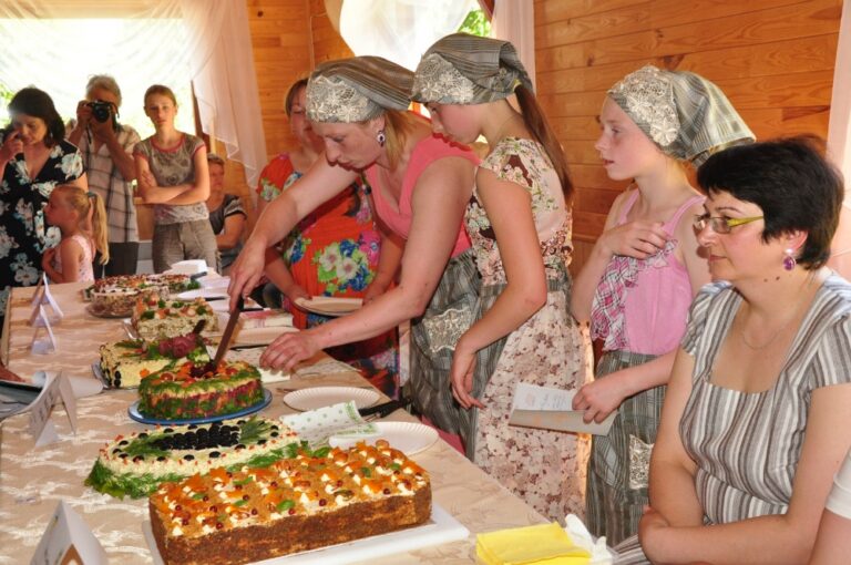 Kad īsti Latvijā torte kļuva par svētku galda karalieni?