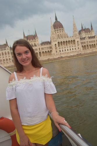 Ir pirmie taustāmie augļi