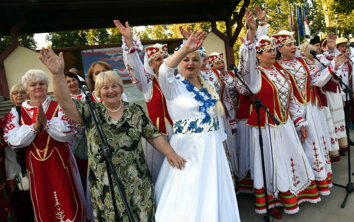 FEST404.08.2023.jpg