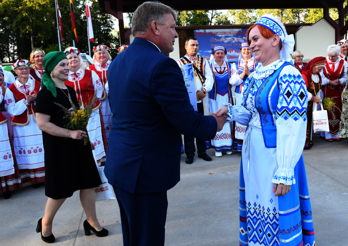 FEST504.08.2023.jpg