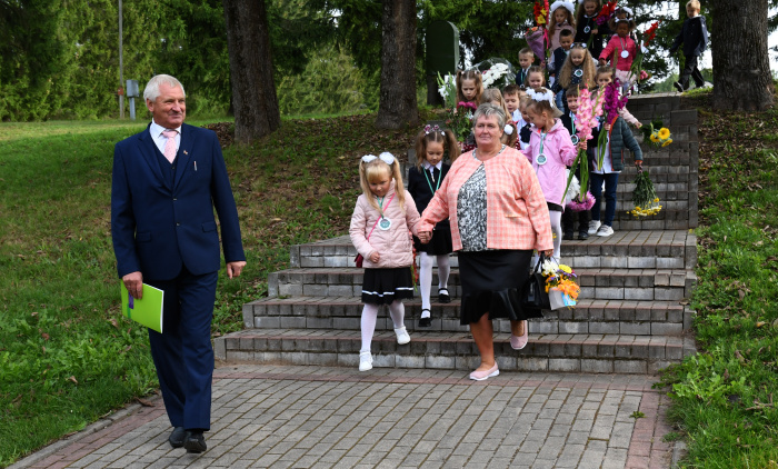 Ģimnāzijā – trīs pirmās klases!