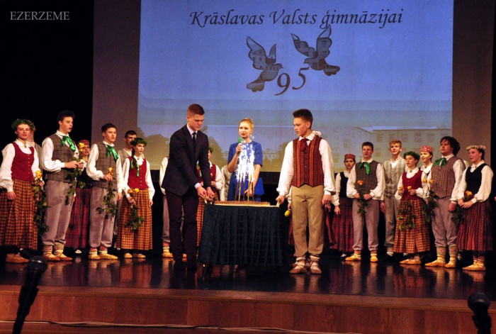 “Kad putni atgriežas…”