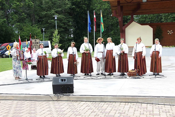 II Storptautyskajā boltkrīvu dzīšmu i deju festivalā “Fest” Dagdā. 2016. goda 9. juļs.
