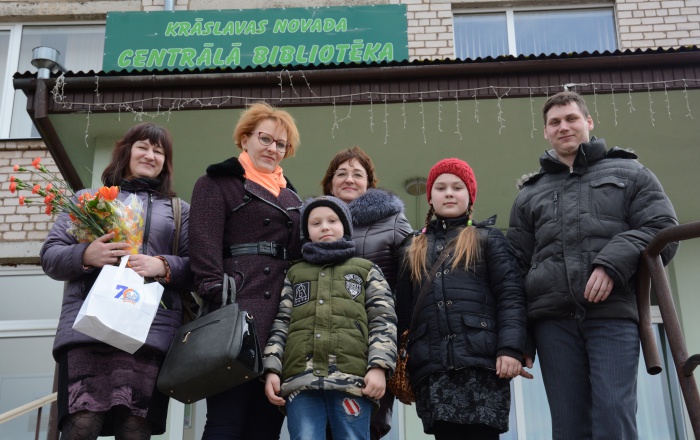 Tas, kurš dāvā prieku citiem, ir divkārši laimīgs