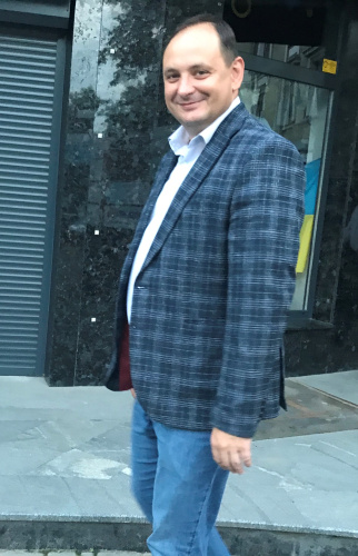 Labiekārto teritoriju pie Bērnu un jauniešu centra