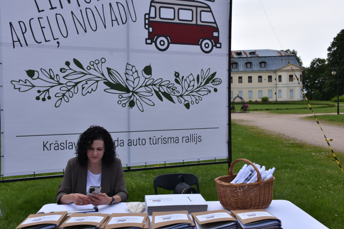 Limuzīns dodas ceļā: kā auto tūrisms vienoja cilvēkus, vietas un idejas