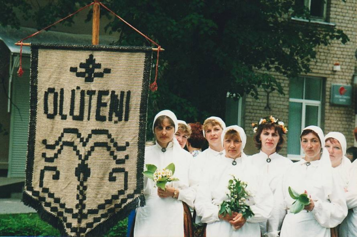 Storptautyskajā tautys muokslys festivalā “Preiļi 2002”. 2002.goda 1.juņs.