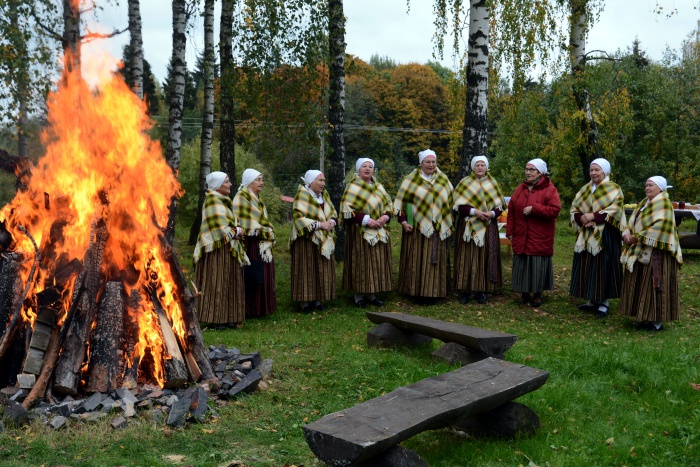 Ugunskura dūmi, tējas aromāts