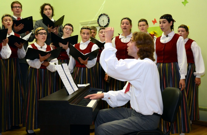 Vasaras estrādes atklāšana Aulejā
