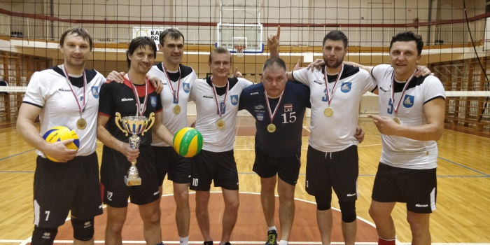 Krāslavas kungu kauss volejbolā Latvijas simtgadei.